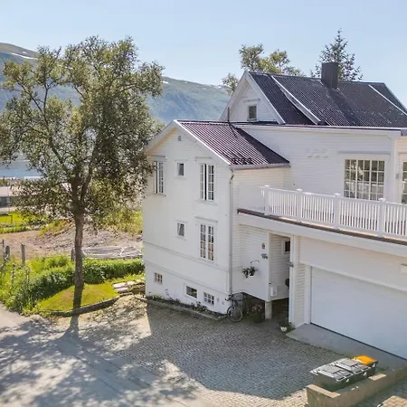 Arctic Hilltop - 5 Feriehus